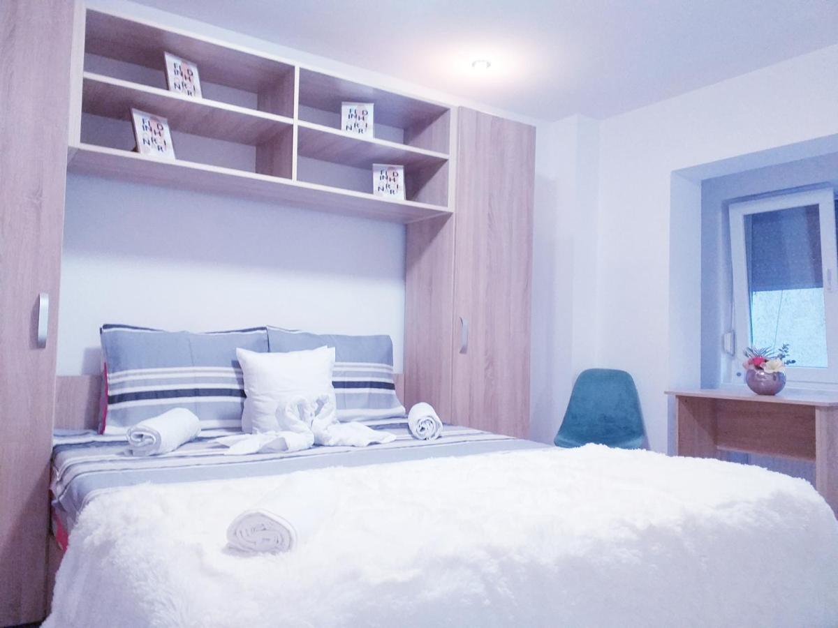 Perla Apartment 티미쇼아라 외부 사진