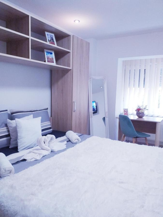 Perla Apartment 티미쇼아라 외부 사진